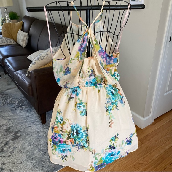 Forever 21 Contemporary Dress M - elastic waist - 36” long - adorable back! - Picture 3 of 5